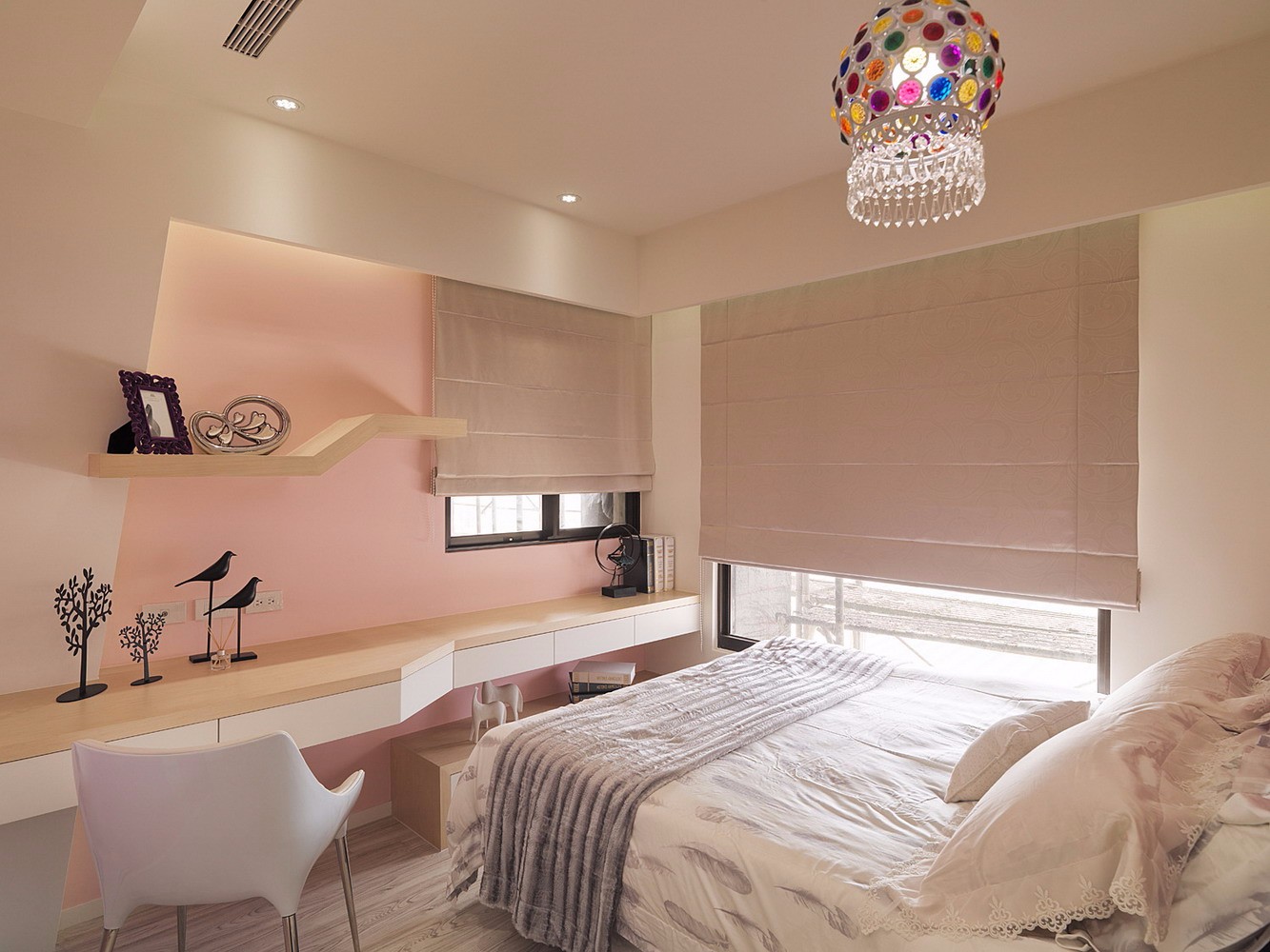 台式港式风格现代简约大户型卧室效果图