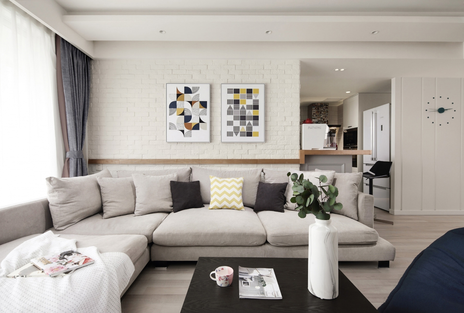 两居室现代简约暖灰色调设计