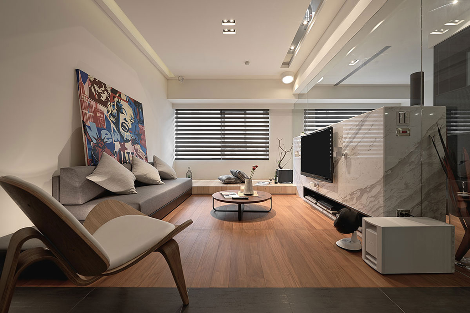客厅-对于室内设计，色彩较偏重于原木色，多运用竹、藤、麻和其他天然材料，整体才能形成朴素的自然风格。