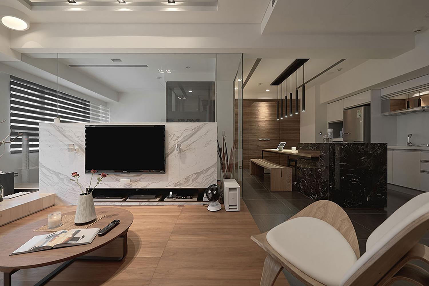 客厅-对于室内设计，色彩较偏重于原木色，多运用竹、藤、麻和其他天然材料，整体才能形成朴素的自然风格。