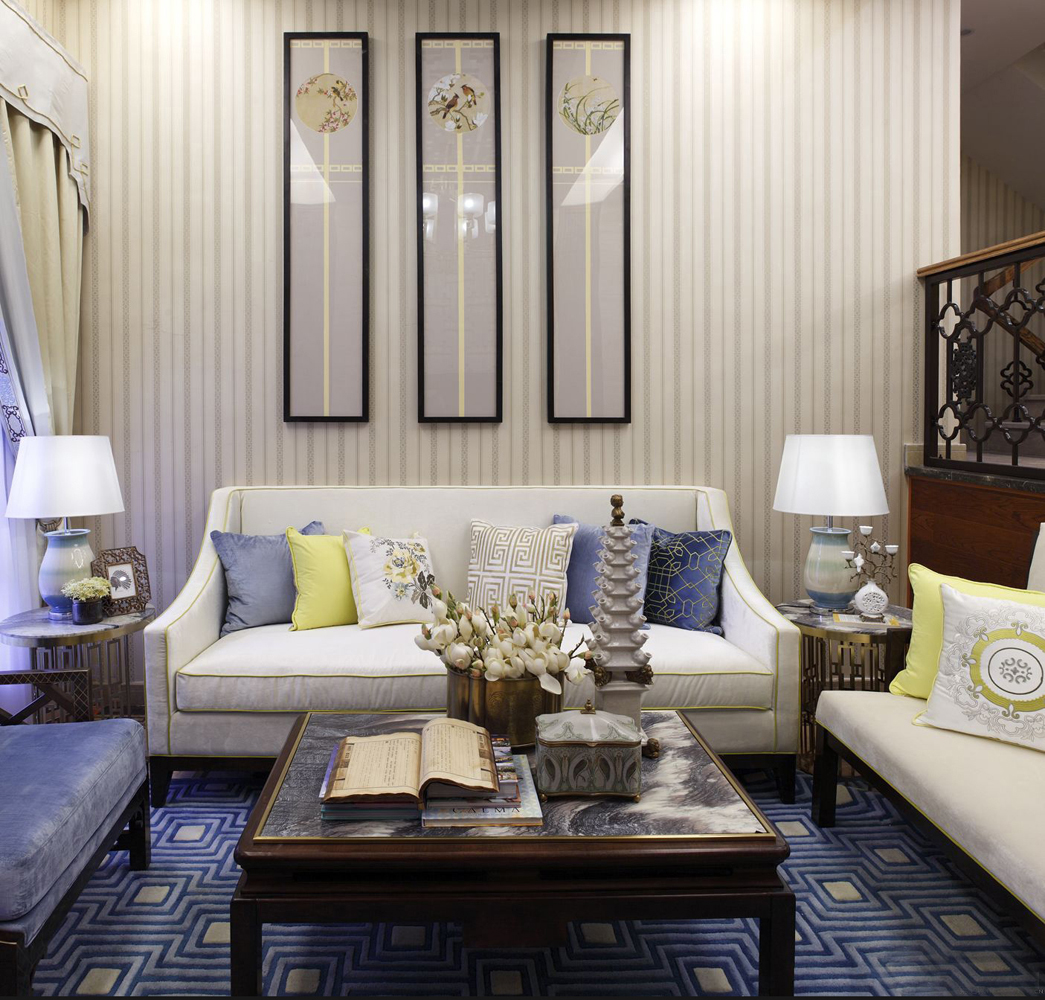 蓝色中式客厅，地面运用了蓝色显得整个客厅清爽